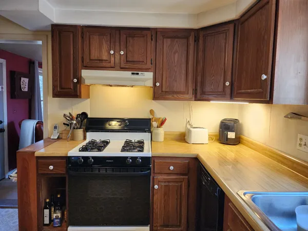 $525,000 | 57 Oak Lane, Jamaica, VT 05343