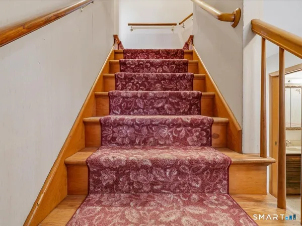 $429,900 | 131 Oxbow Drive, Meriden, CT 06450