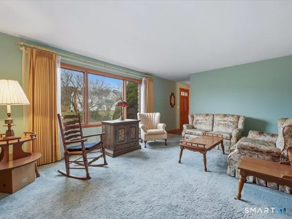 $429,900 | 131 Oxbow Drive, Meriden, CT 06450