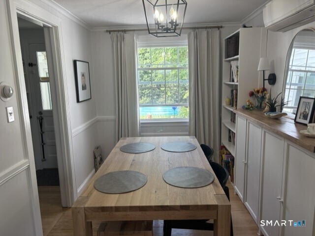 43 Farnham Road West Hartford, CT 06119 - Photo 4 of 24