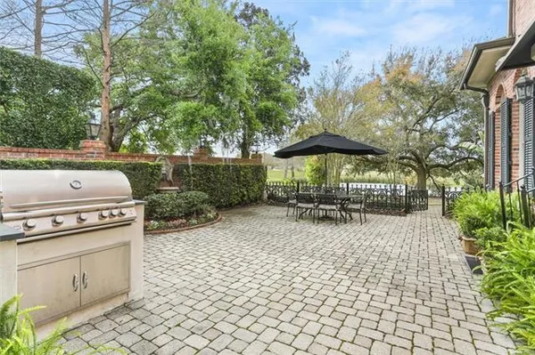 $2,475,000 | 9 English Turn Drive, New Orleans, LA 70131