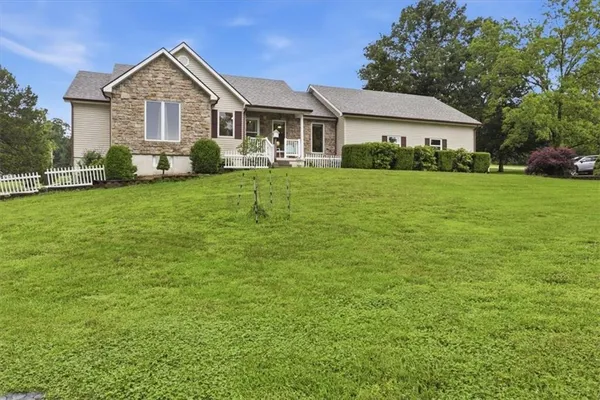 $438,000 | 32384 Fertile Road, Warsaw, MO 65355