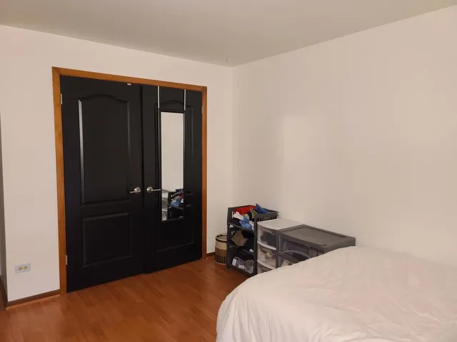 $1,900 | 817 Oakton Street, Unit 201, Elk Grove Village, IL 60007