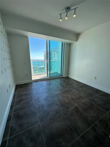 $3,800 | 41 Southeast 5th Street, Unit 2201, Miami, FL 33131