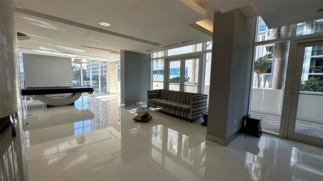 $3,800 | 41 Southeast 5th Street, Unit 2201, Miami, FL 33131