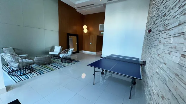 $3,800 | 41 Southeast 5th Street, Unit 2201, Miami, FL 33131