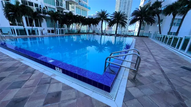 $3,800 | 41 Southeast 5th Street, Unit 2201, Miami, FL 33131