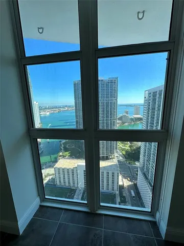 $3,800 | 41 Southeast 5th Street, Unit 2201, Miami, FL 33131