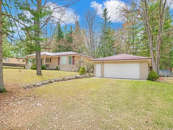 $169,900 | 1238 Cherry Lane, Harrison, MI 48625