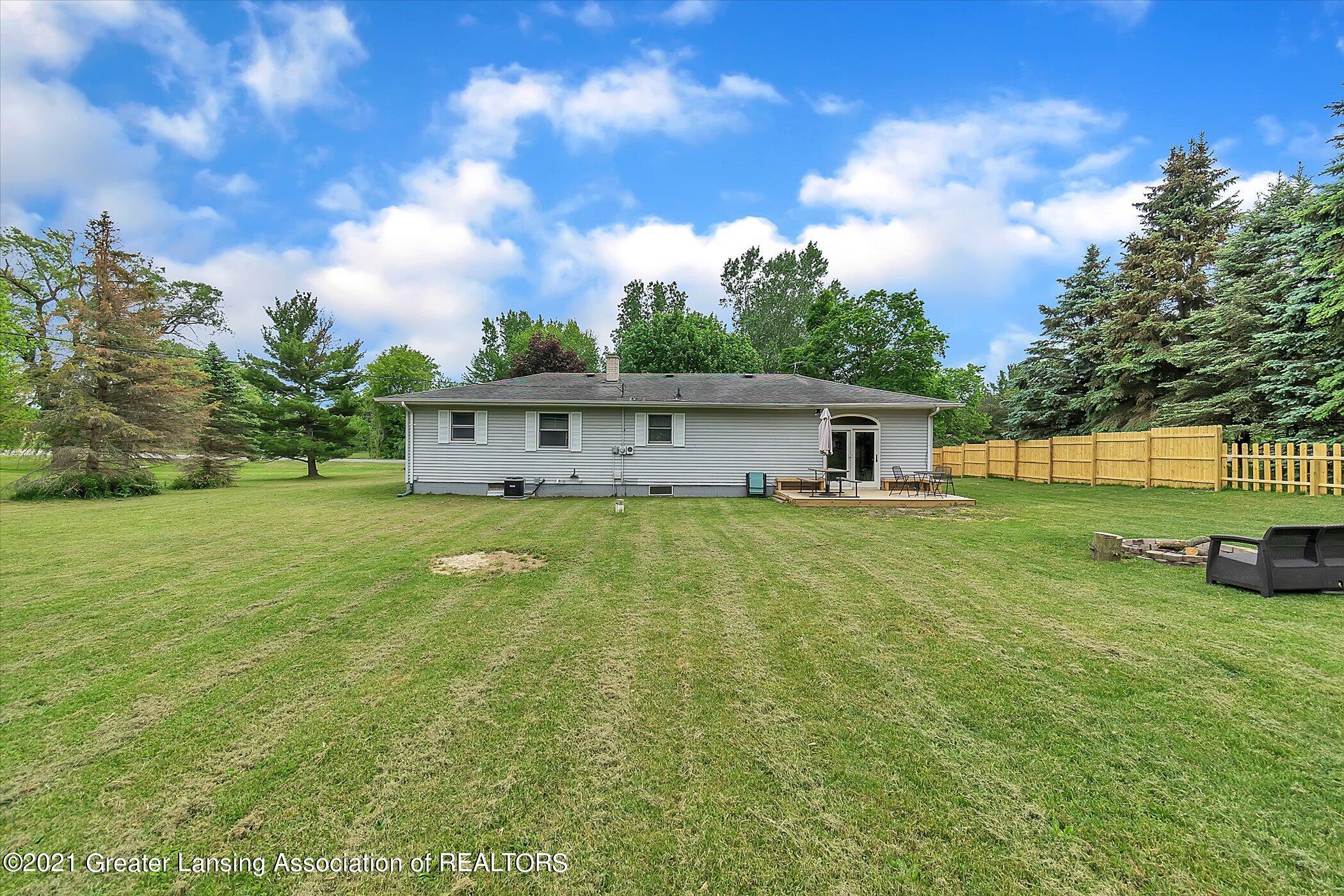473 Haslett Road Haslett, MI 48840 - Photo 34 of 38 34-473 Haslett Rd-Windowstill Real Estat