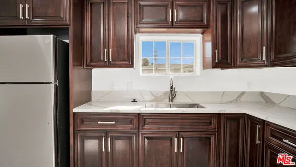 $3,100 | 2239 West Lincoln Street, Long Beach, CA 90810