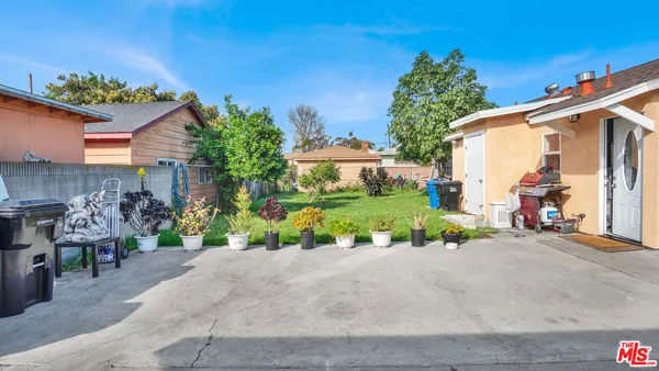$3,100 | 2239 West Lincoln Street, Long Beach, CA 90810