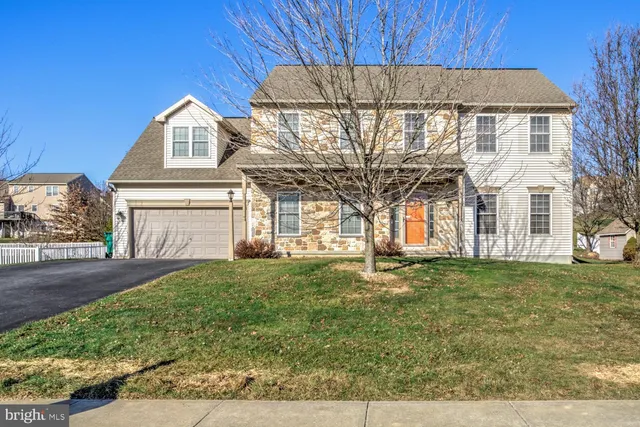 $500,000 | 2027 Mallard Lane, Lebanon, PA 17046