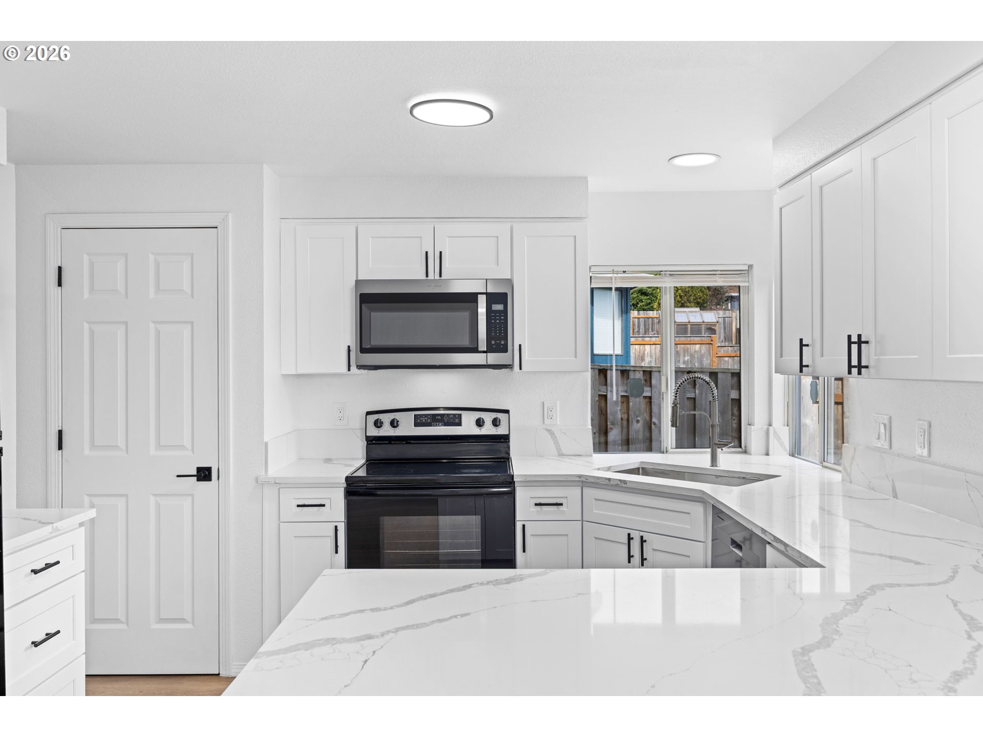 5346 Northwest Deerfield Way Portland, OR 97229 - Photo 16 of 48