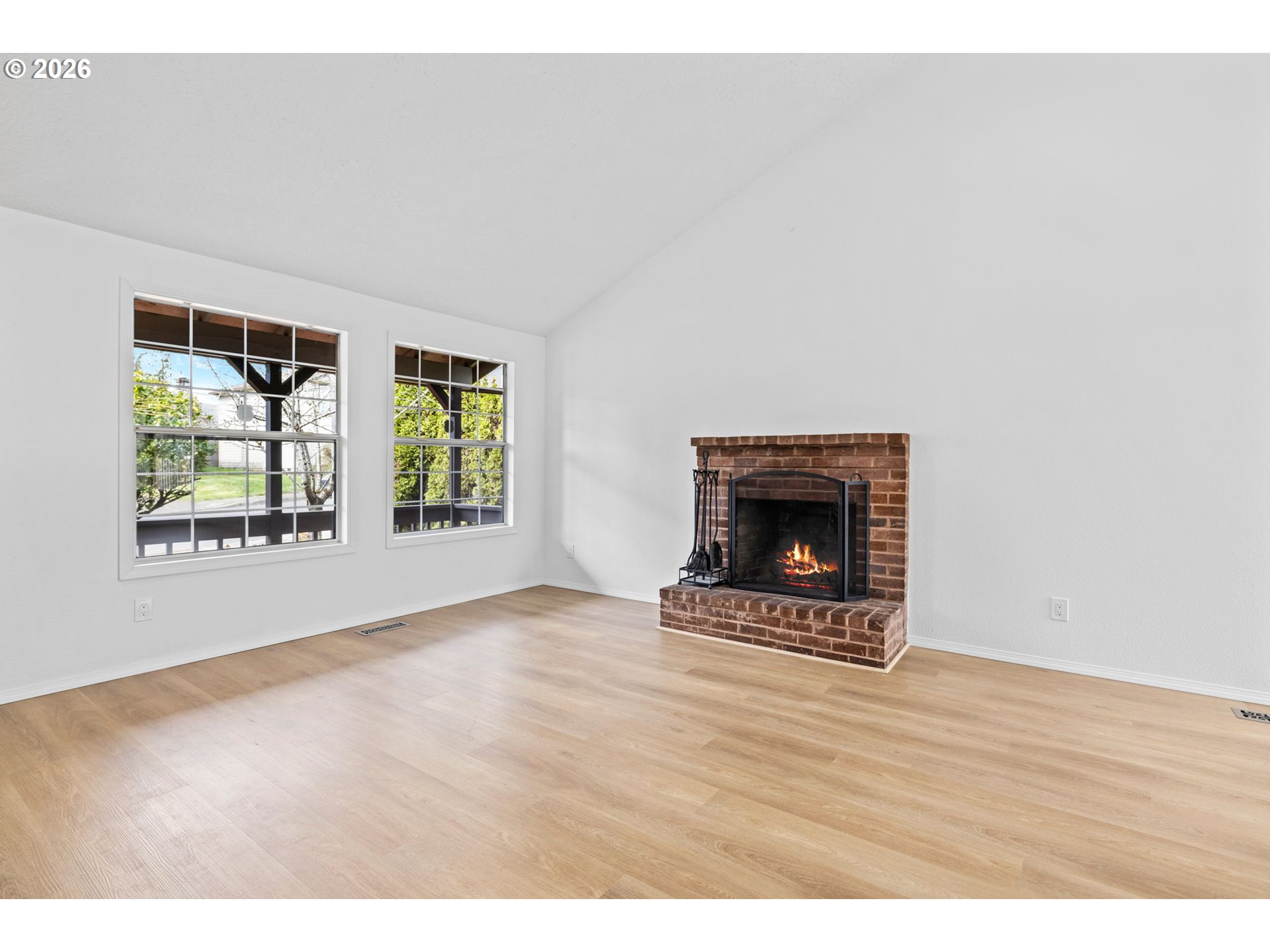 5346 Northwest Deerfield Way Portland, OR 97229 - Photo 7 of 48