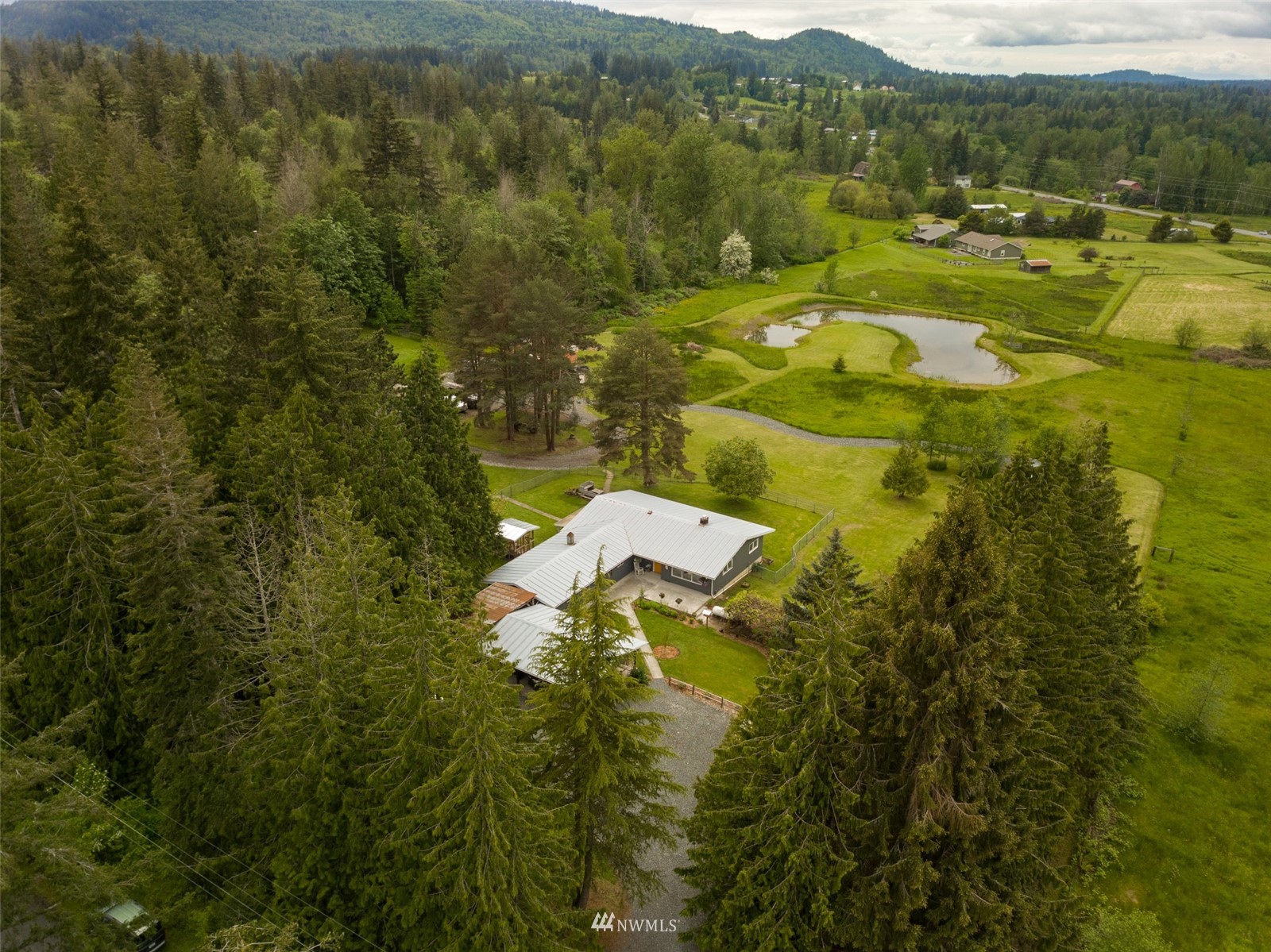 4667 Sand Road Bellingham, WA 98226 - Photo 2 of 37 Gallery Image 2