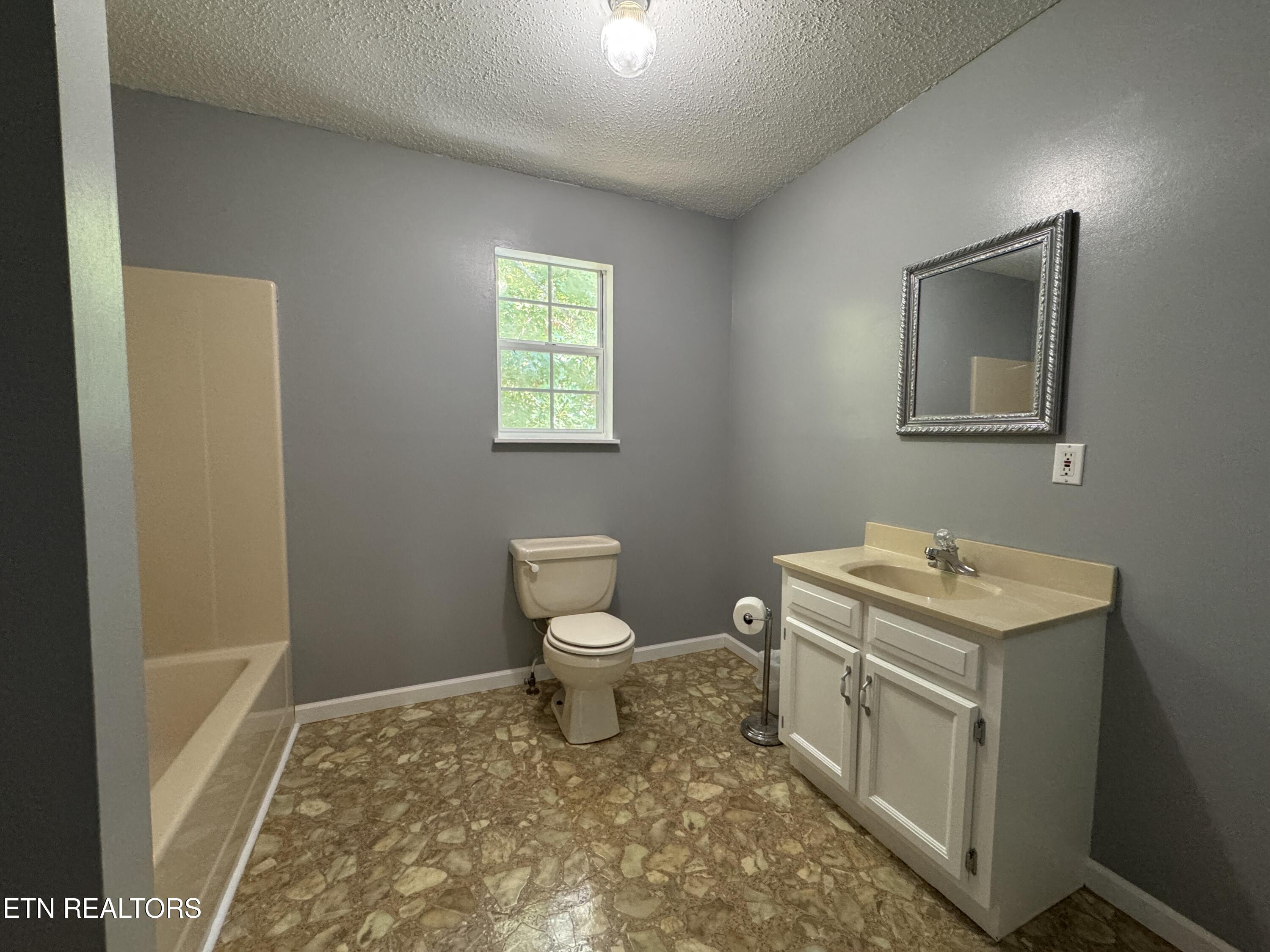 125 Walnut Lane Oneida, TN 37841 - Photo 28 of 39 IMG_7635