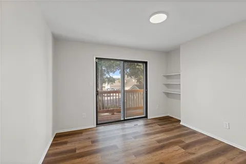 $250,000 | 10997 Rosehill Road, Overland Park, KS 66210