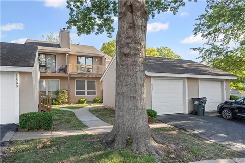 $250,000 | 10997 Rosehill Road, Overland Park, KS 66210