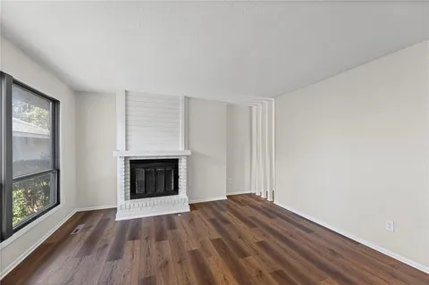 $250,000 | 10997 Rosehill Road, Overland Park, KS 66210