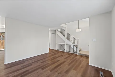 $250,000 | 10997 Rosehill Road, Overland Park, KS 66210