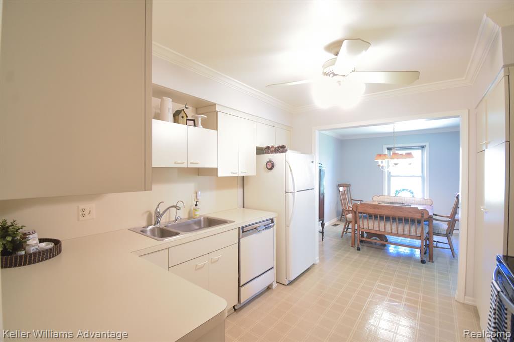 29632 Middlebelt Road, Unit 2704 Farmington Hills, MI 48334 - Photo 2 of 19