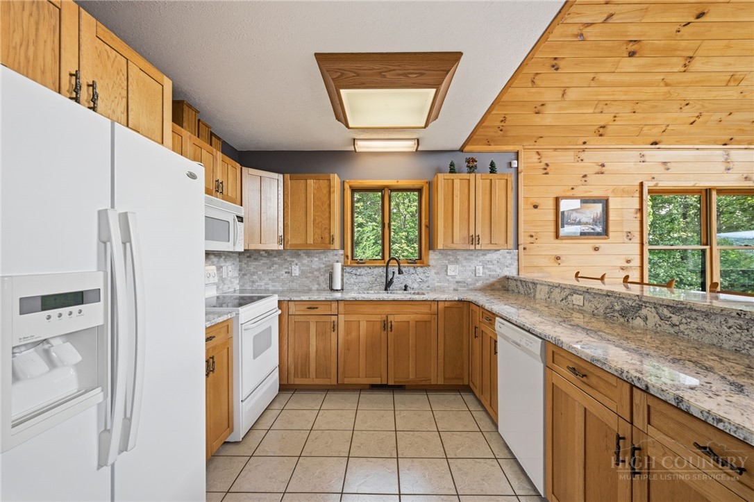 605 Valley View Drive Purlear, NC 28665 - Photo 8 of 50