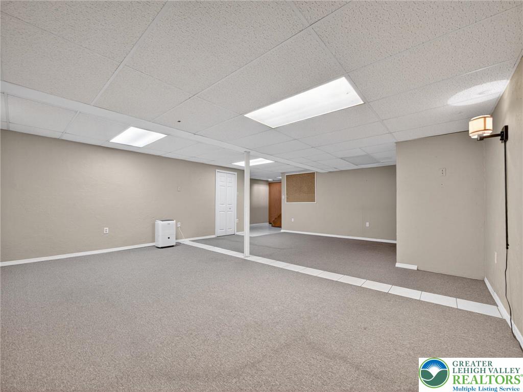 7098 Limerick Square Bath, PA 18014 - Photo 23 of 31 an empty room with a empty space and window