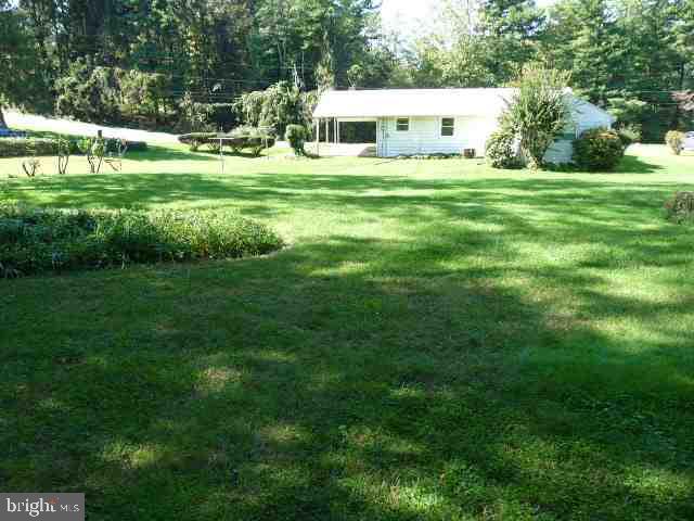 319 Village Road Harrisburg, PA 17112 - Photo 16 of 18 Gallery Image 16