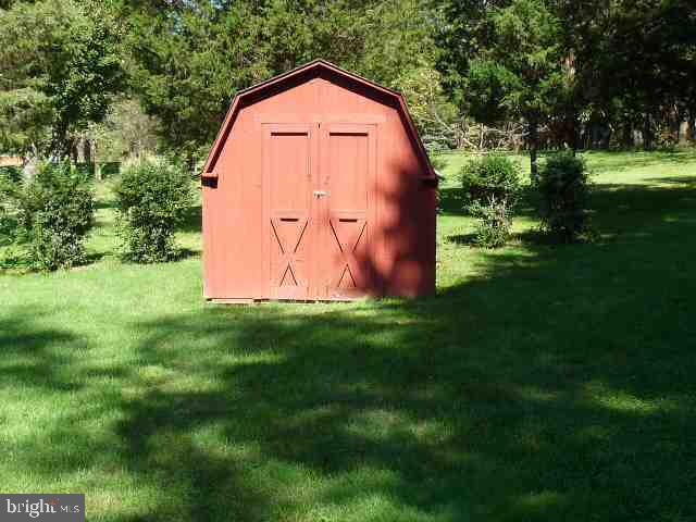 319 Village Road Harrisburg, PA 17112 - Photo 17 of 18 Gallery Image 17