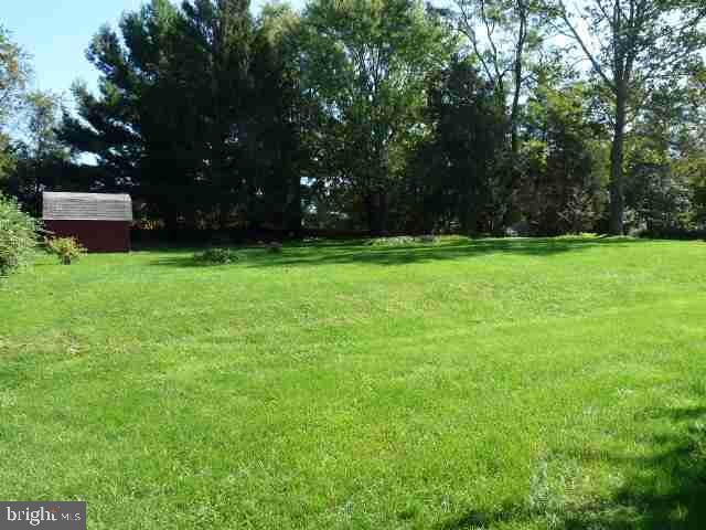 319 Village Road Harrisburg, PA 17112 - Photo 3 of 18 Gallery Image 3