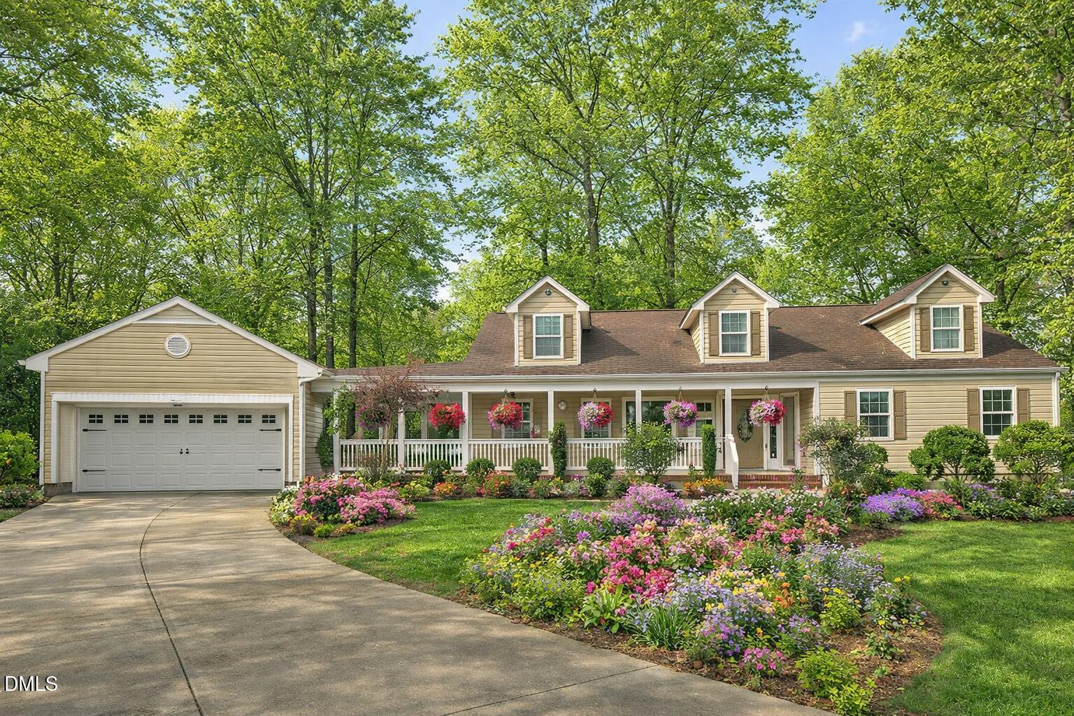 FFDC0D0F-3C0D-4235-BA68-E16BE7E8FA96