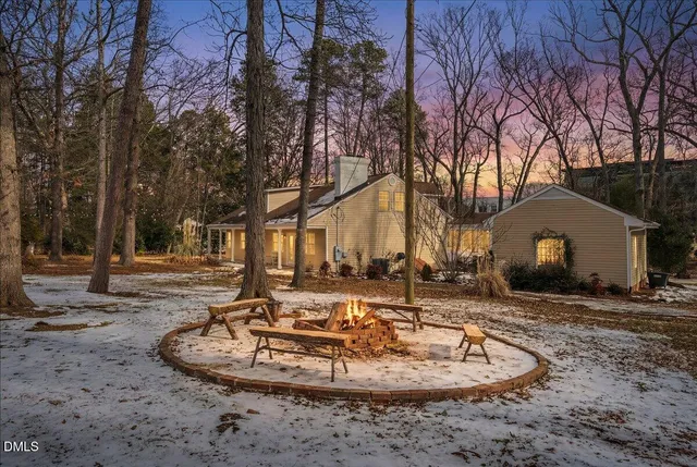 $1,095,000 | 808 Christopher Road, Chapel Hill, NC 27514