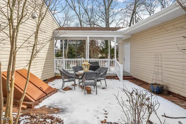 $1,095,000 | 808 Christopher Road, Chapel Hill, NC 27514