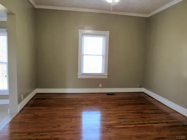 $349,900 | 1697 South Amherst Highway, Amherst, VA 24521