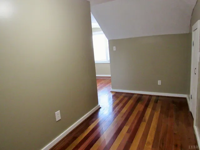 $349,900 | 1697 South Amherst Highway, Amherst, VA 24521