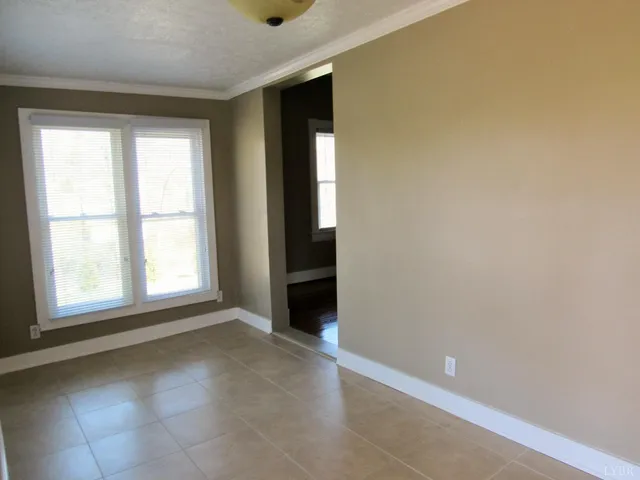 $349,900 | 1697 South Amherst Highway, Amherst, VA 24521