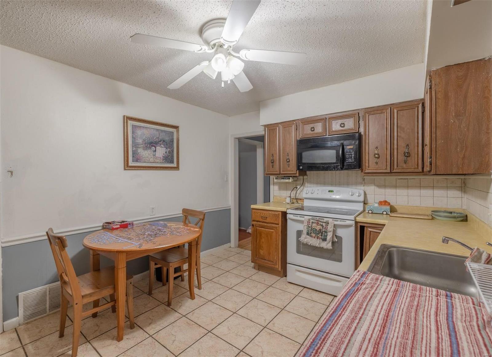 3555 Ashby Road St. Ann, MO 63074 - Photo 6 of 16 Gallery Image 6