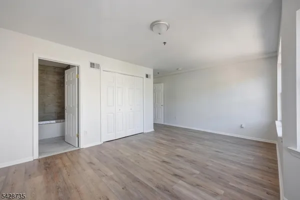$3,000 | 566 Pennsylvania Avenue, Unit E2, Elizabeth, NJ 07208