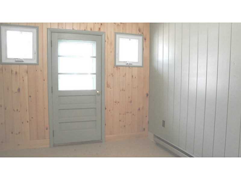 78 Cushing Road Warwick, RI 02888 - Photo 20 of 25 Den/Family/Great Room.