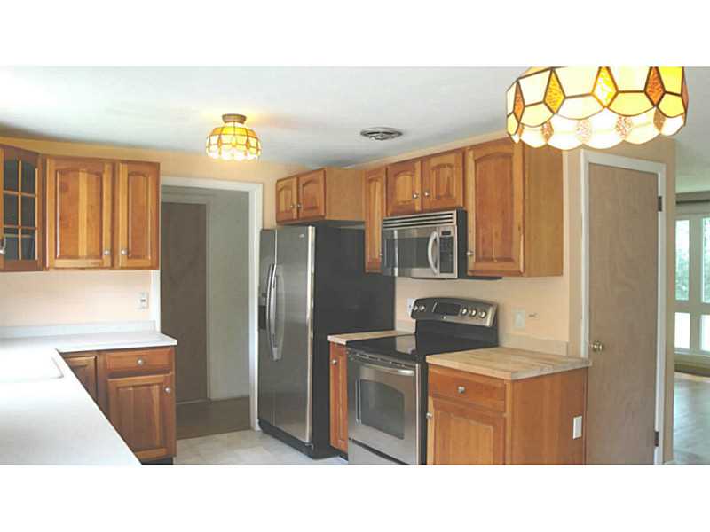 78 Cushing Road Warwick, RI 02888 - Photo 6 of 25 Kitchen.