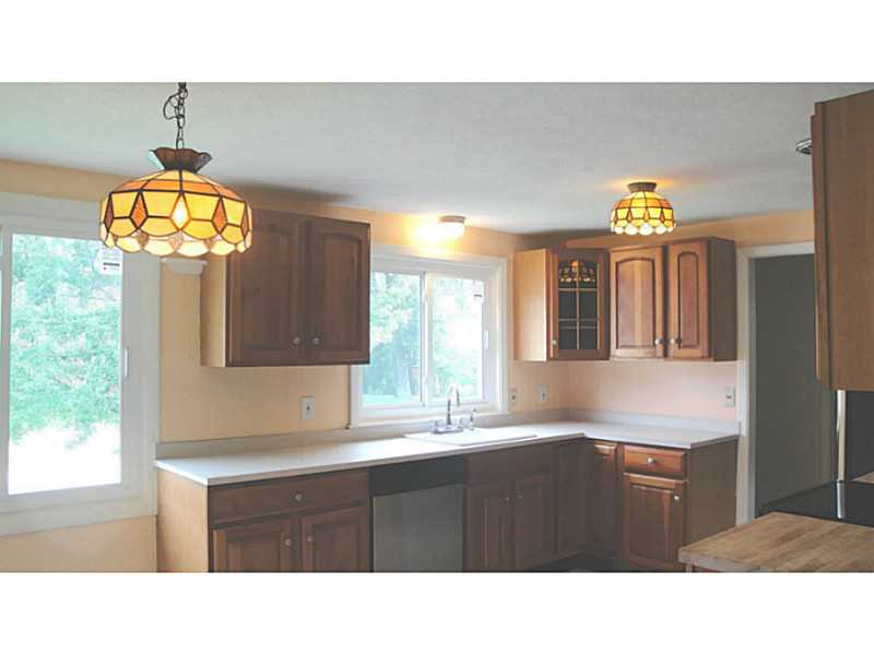 78 Cushing Road Warwick, RI 02888 - Photo 7 of 25 Kitchen.