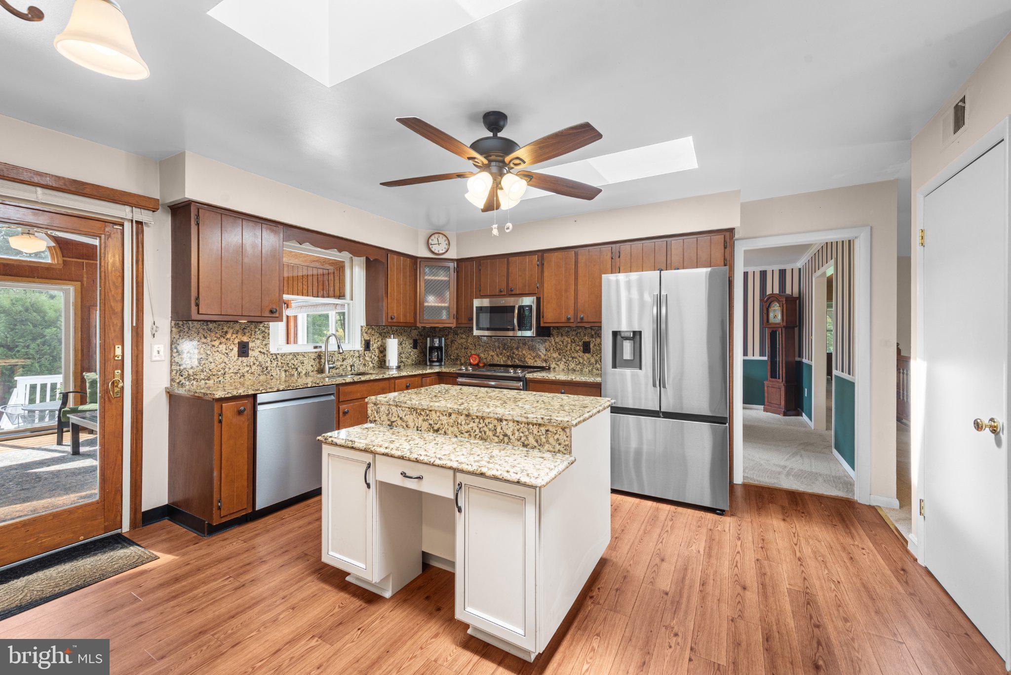 4009 Eland Road Phoenix, MD 21131 - Photo 15 of 44 Kitchen w/ updated SS Appliances