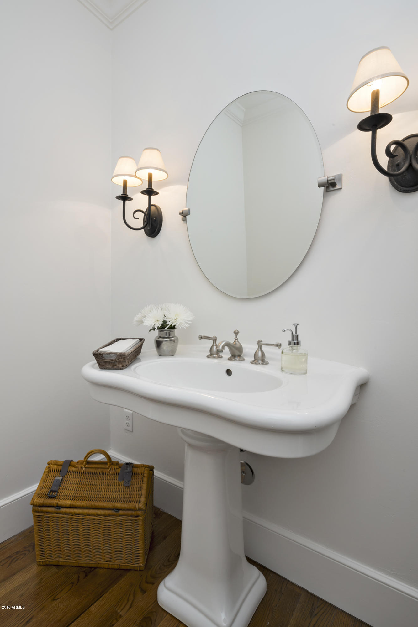 7120 North Wilder Road Phoenix, AZ 85021 - Photo 18 of 62 018_Powder Room
