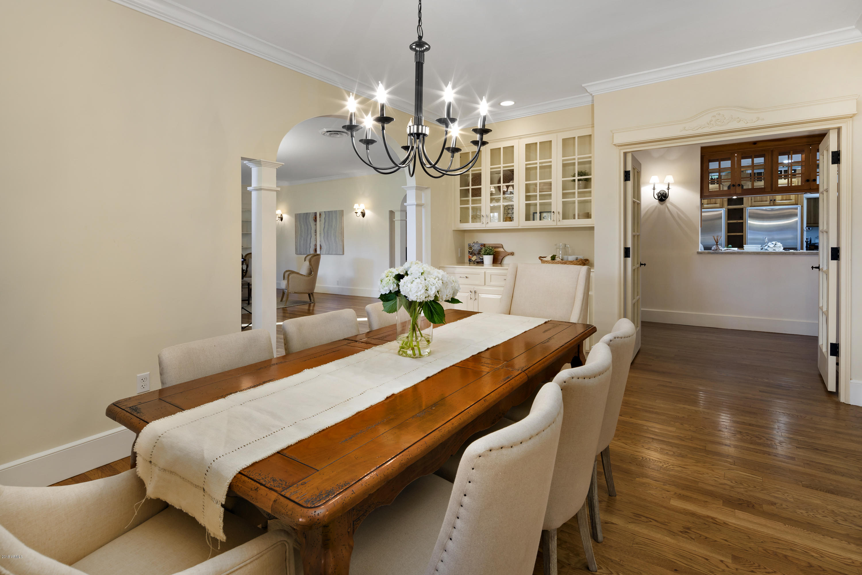 004_Dining Room