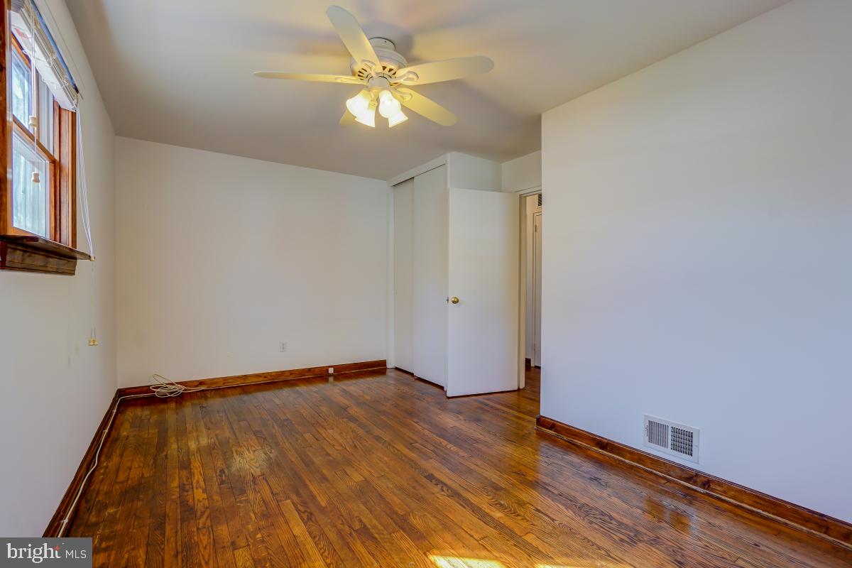 4816 Topping Road Rockville, MD 20852 - Photo 13 of 33 Primary Bedroom.