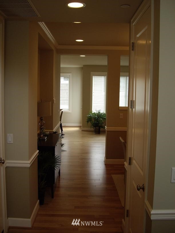 19604 93rd Place Northeast Bothell, WA 98011 - Photo 2 of 15 Gallery Image 2