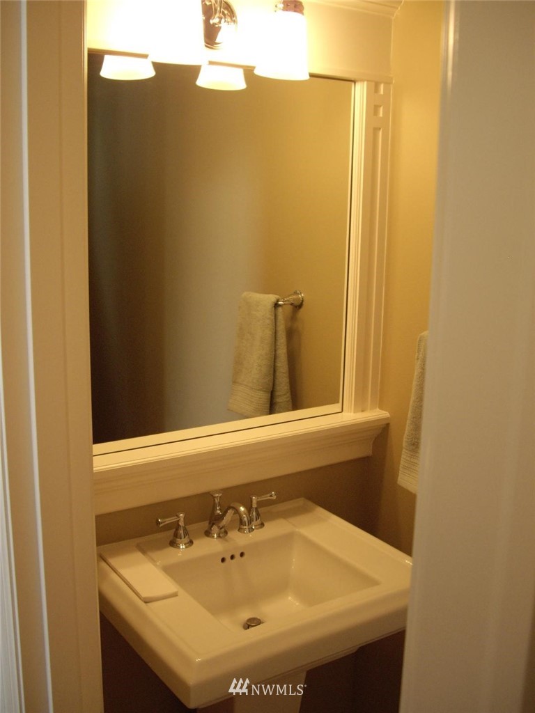 19604 93rd Place Northeast Bothell, WA 98011 - Photo 12 of 15 Gallery Image 12