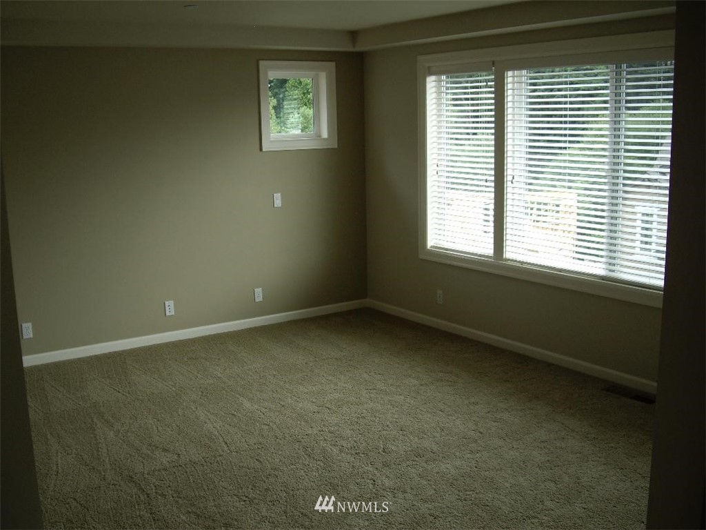 19604 93rd Place Northeast Bothell, WA 98011 - Photo 13 of 15 Gallery Image 13