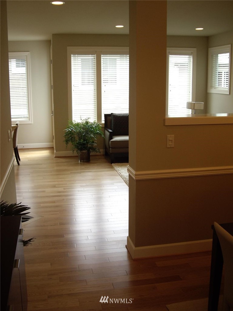 19604 93rd Place Northeast Bothell, WA 98011 - Photo 3 of 15 Gallery Image 3